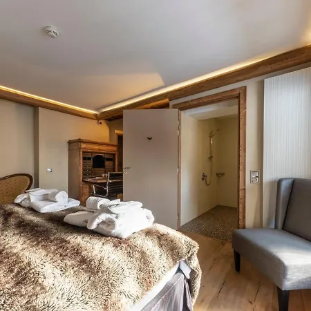 Hotel Chamois D'or 3*